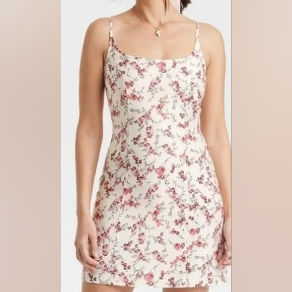 Target Red and Cream Floral Dress - Picture 3 of 3